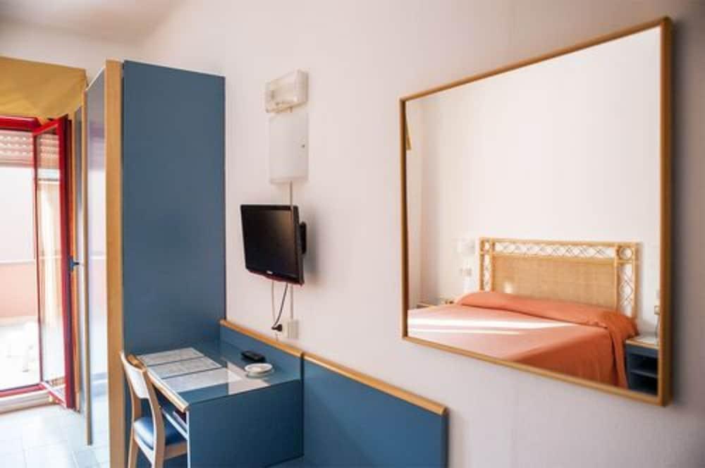 Hotel Palme Монтеросо ал Маре Екстериор снимка