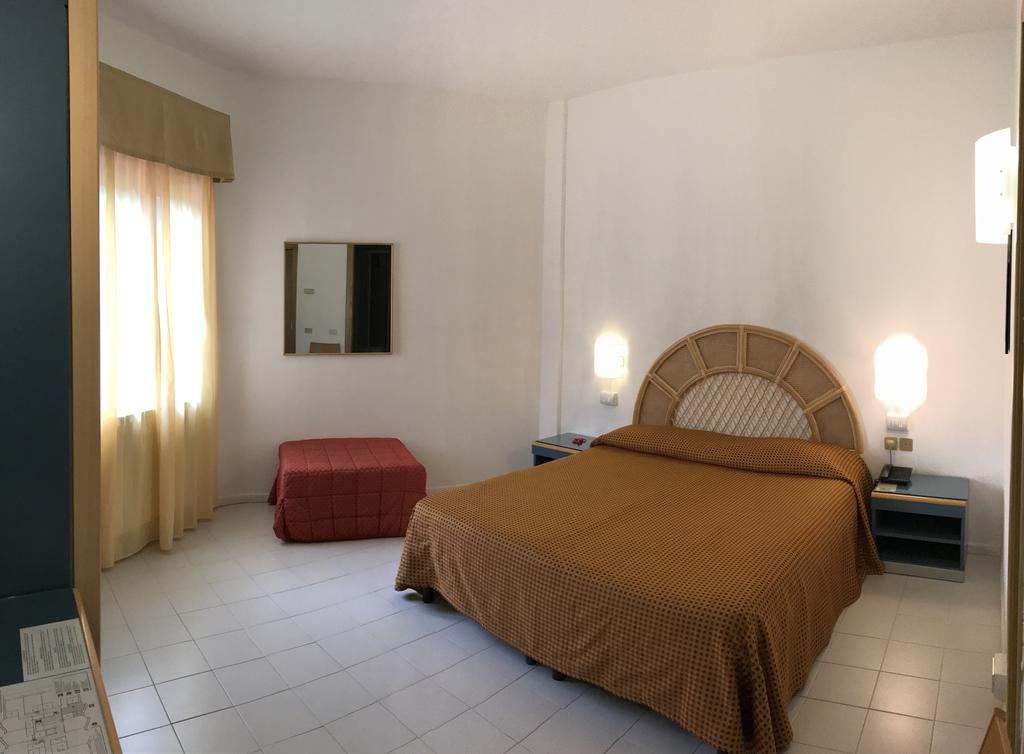 Hotel Palme Монтеросо ал Маре Екстериор снимка