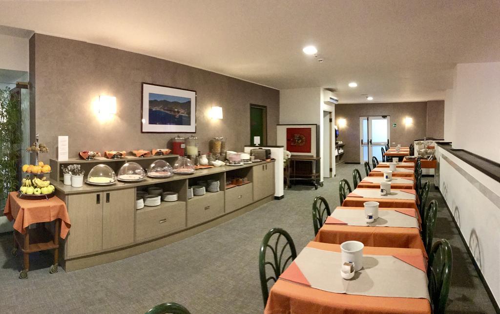 Hotel Palme Монтеросо ал Маре Екстериор снимка