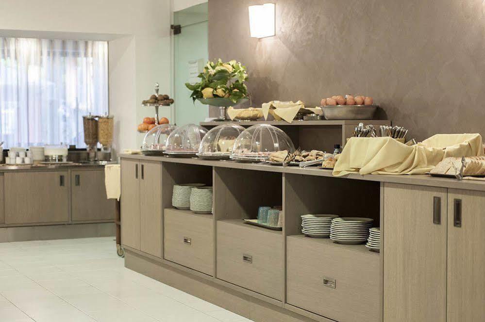 Hotel Palme Монтеросо ал Маре Екстериор снимка
