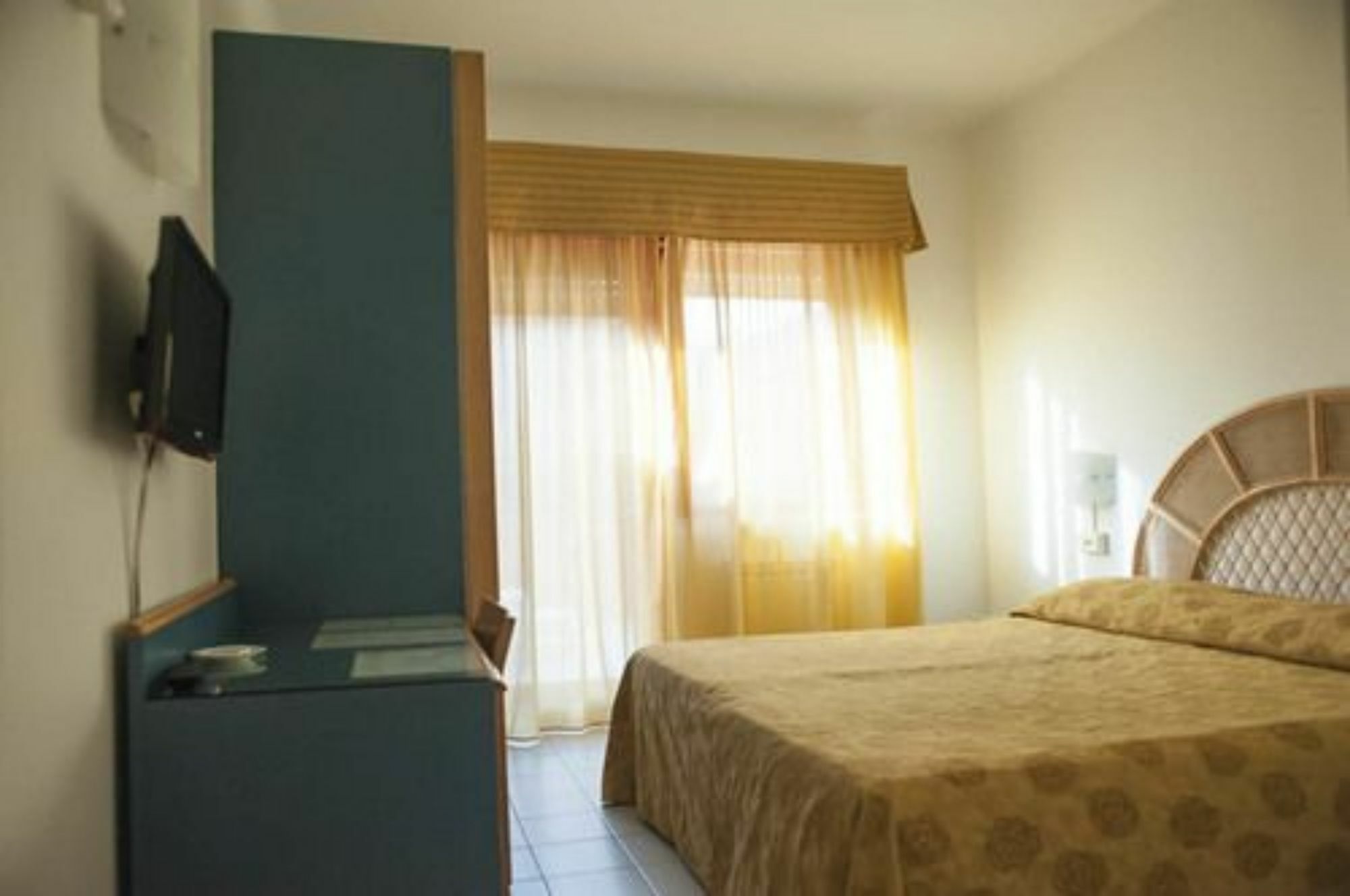 Hotel Palme Монтеросо ал Маре Екстериор снимка
