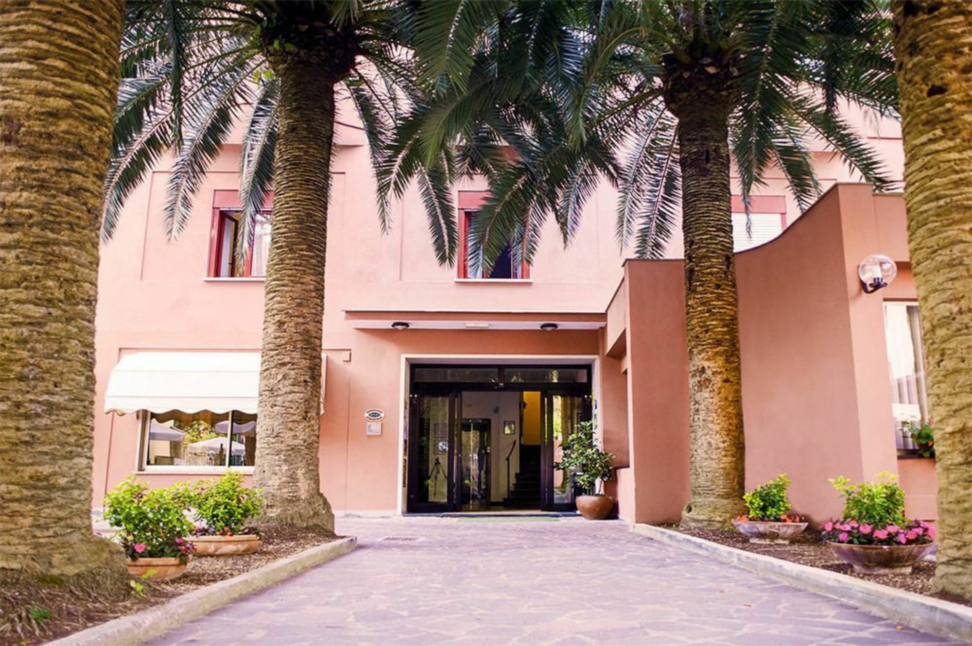 Hotel Palme Монтеросо ал Маре Екстериор снимка